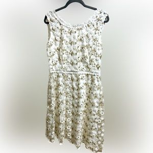 Molly Bracken Dress Size L NWT